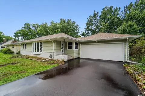6826 Clinton Ave, Richfield, MN 55423