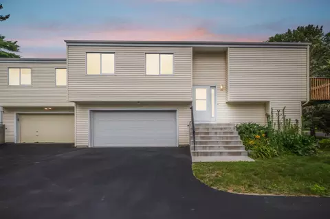7016 Homestead Ave S, Cottage Grove, MN 55016