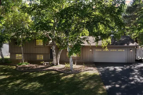 10274 Quaker Ln N, Maple Grove, MN 55369