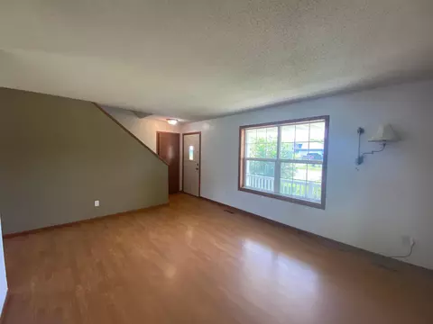 810 3rd Ave NE, Plainview, MN 55964 photo 2