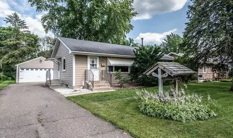 913 3rd St, Farmington, MN 55024