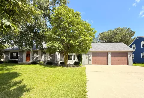 1324 Ridgeview Dr, Montevideo, MN 56265