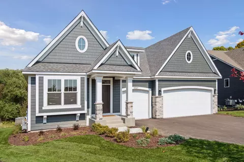 4367 Hawks Pt, Minnetrista, MN 55331