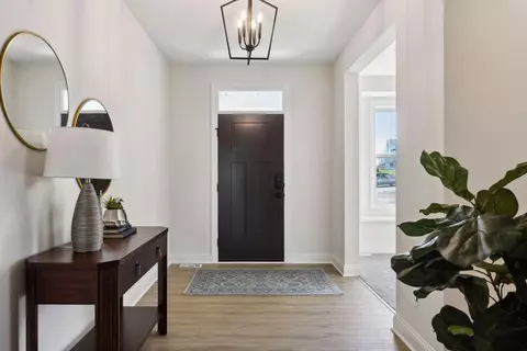Entry Way - 4367 Hawks Pt, Minnetrista, MN 55331 photo 1 of 3