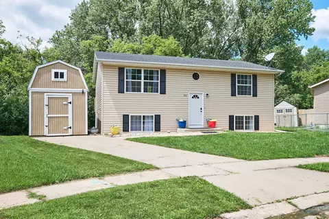 931 W Village Cir SE, Rochester, MN 55904