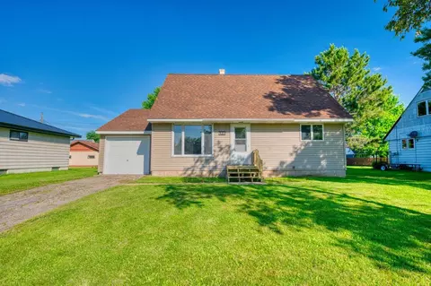 323 Kent Rd, Hoyt Lakes, MN 55750