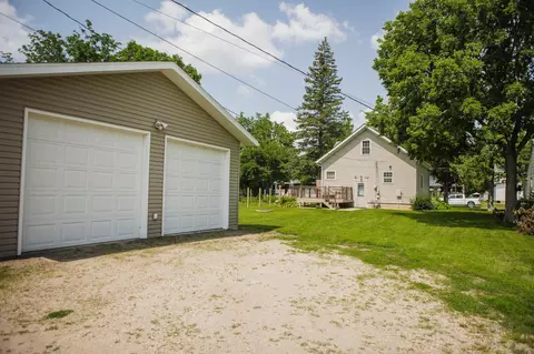 308 E 9th St, Morris, MN 56267 photo 5