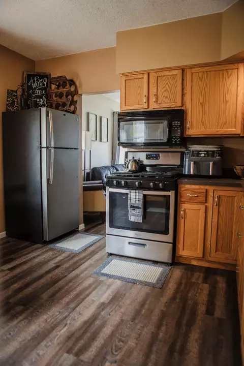 308 E 9th St, Morris, MN 56267 photo 9