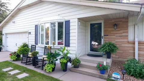 10000 Washburn Ave S, Bloomington, MN 55431