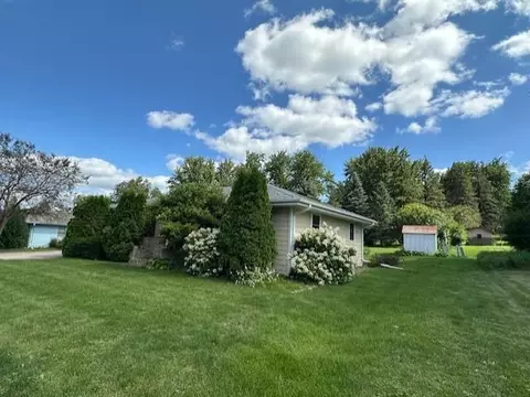838 Des Moines Dr, Windom, MN 56101 photo 8