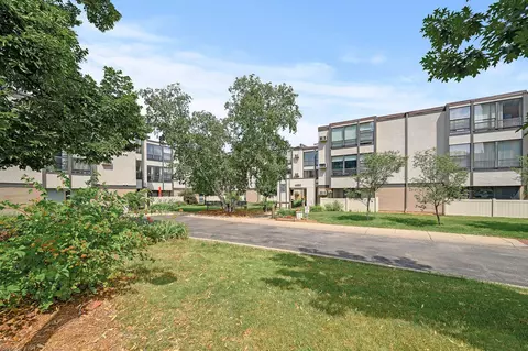 4530 Park Commons Dr #315, Saint Louis Park, MN 55416