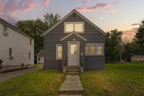 123 E Mckinley St, Owatonna, MN 55060