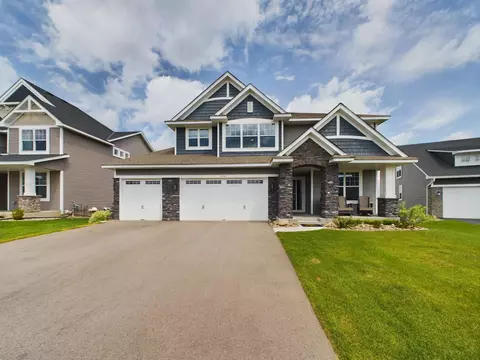 8367 Yearling Trl, Woodbury, MN 55129