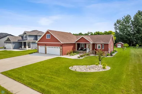 8820 Lost River Rd, Horace, ND 58047