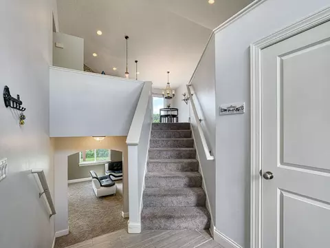 18327 Dunbury Ave, Farmington, MN 55024