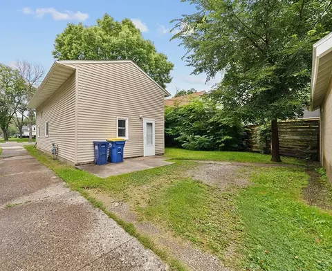 629 6th St NW, Faribault, MN 55021 photo 4