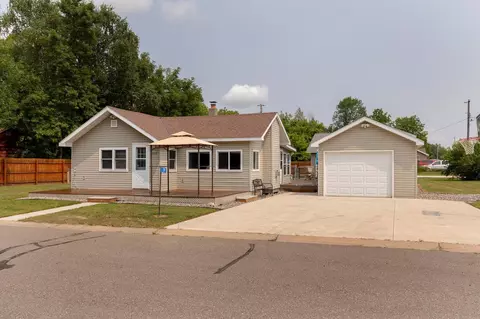 219 Oak St, Backus, MN 56435 photo 2