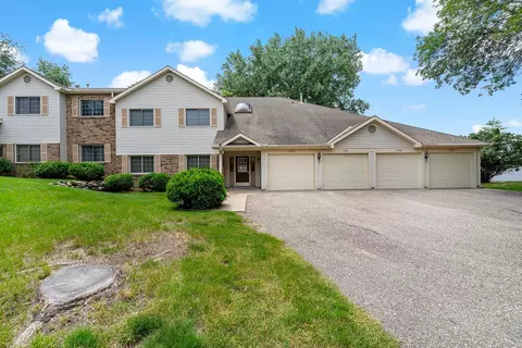 15159 Lesley Ln #0573, Eden Prairie, MN 55346