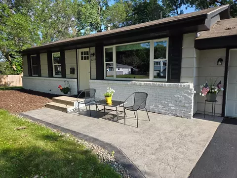 8209 Johnson Cir, Bloomington, MN 55437