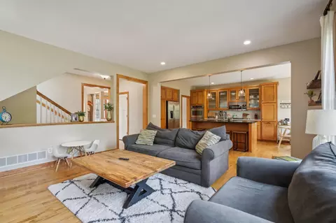 4896 Biscayne Ave, Eagan, MN 55123 photo 8