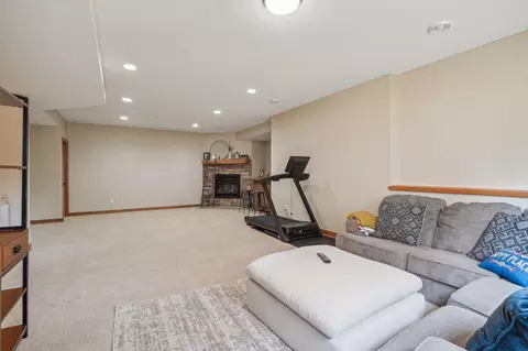 4896 Biscayne Ave, Eagan, MN 55123 photo 47
