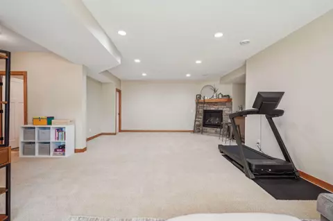 4896 Biscayne Ave, Eagan, MN 55123 photo 44
