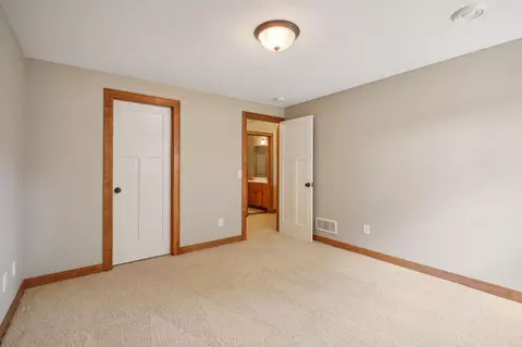 4896 Biscayne Ave, Eagan, MN 55123 photo 45