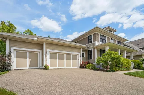 4896 Biscayne Ave, Eagan, MN 55123 photo 2