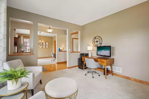 4896 Biscayne Ave, Eagan, MN 55123 photo 20