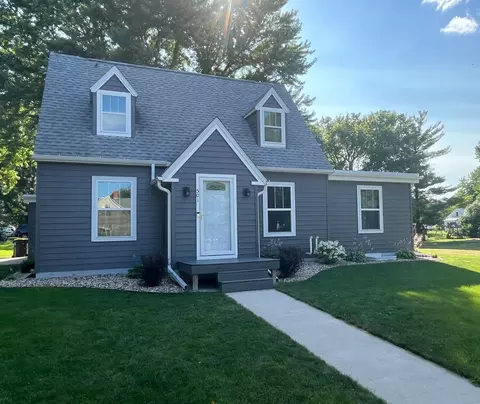 501 10th St N, Mountain Lake, MN 56159