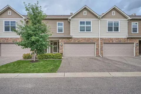 345 Stonewood Pl, Burnsville, MN 55306