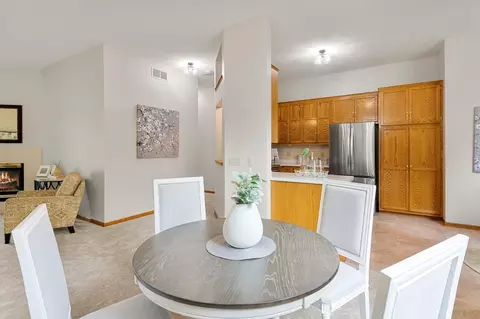 15064 Everleigh Cir, Rosemount, MN 55068 photo 3