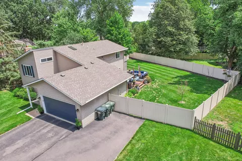 4286 Braddock Trl, Eagan, MN 55123 photo 2