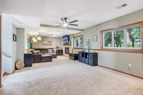 4286 Braddock Trl, Eagan, MN 55123 photo 24