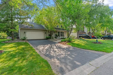 6988 Wyndham Way, Woodbury, MN 55125
