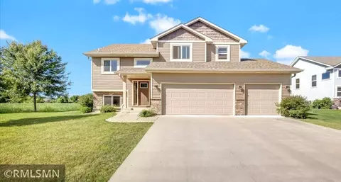 10684 51st St NE, Albertville, MN 55301