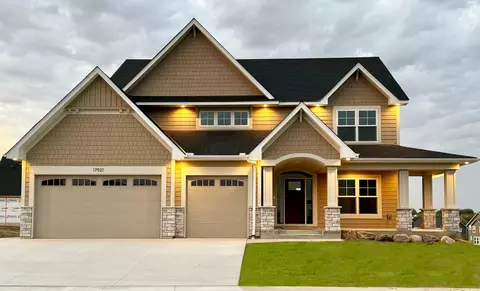 17921 Hidden Creek Trl, Lakeville, MN 55044