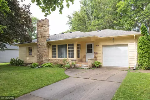 1603 Judd Ave N, Glencoe, MN 55336