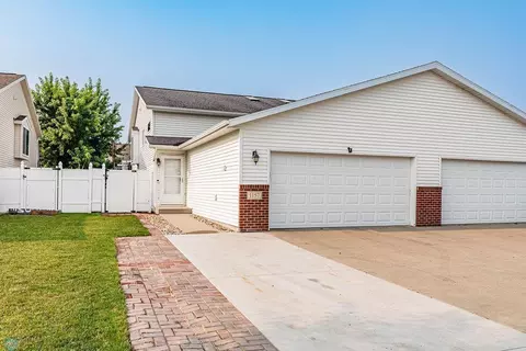 1157 43rd Ave W, West Fargo, ND 58078