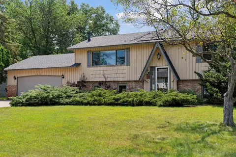 2618 Louisa Ave, Mounds View, MN 55112