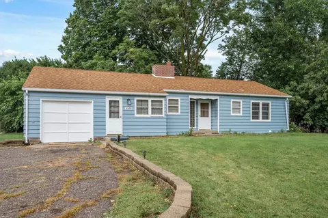 30290 Olinda Trl, Lindstrom, MN 55045
