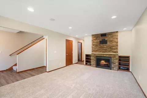 3002 Walden Dr, Chaska, MN 55318 photo 2