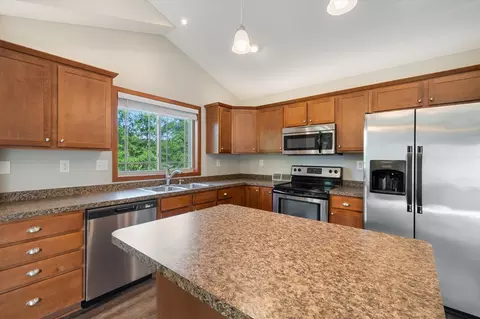 3002 Walden Dr, Chaska, MN 55318 photo 9