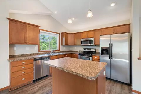 3002 Walden Dr, Chaska, MN 55318 photo 3