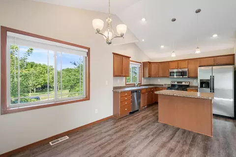 3002 Walden Dr, Chaska, MN 55318 photo 7