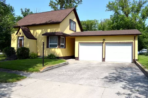 107 Coolidge Ave W, Karlstad, MN 56732