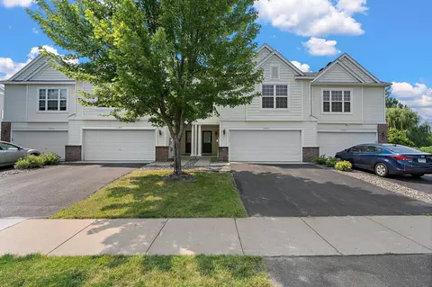15483 Farnham Ave N, Hugo, MN 55038