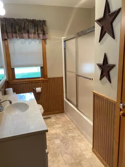 901 Des Moines Dr, Windom, MN 56101 photo 18