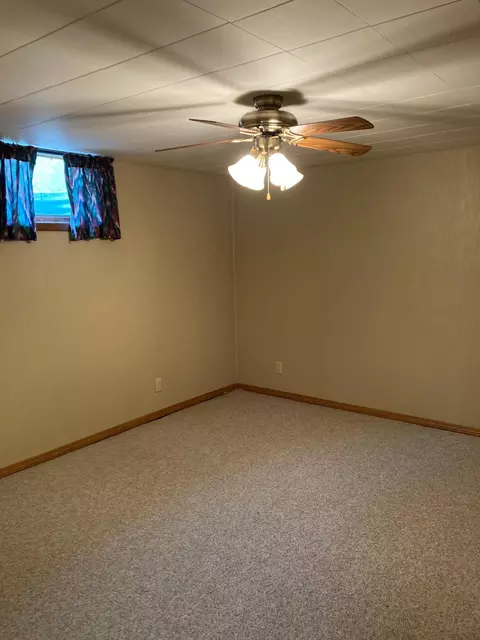 901 Des Moines Dr, Windom, MN 56101 photo 21