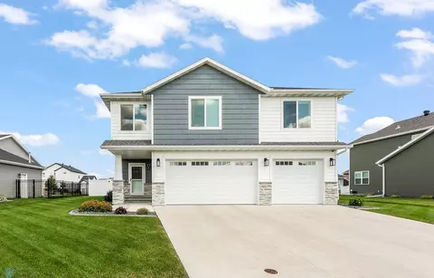 1316 Legion Ln W, West Fargo, ND 58078